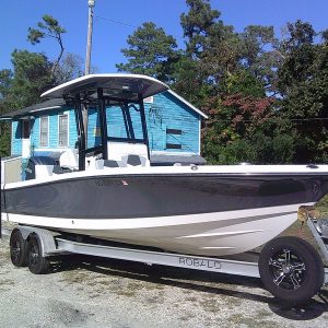 2022 Robalo 226 Cayman